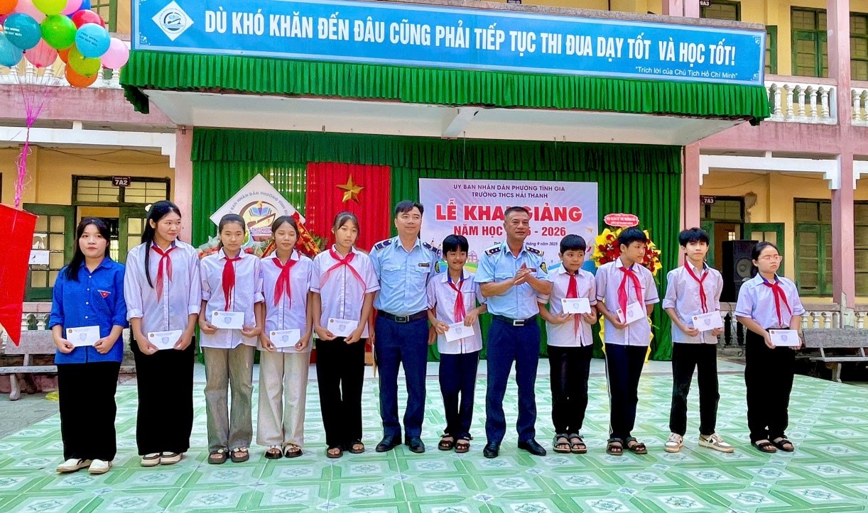 Vui Tết Độc lập - “Mỗi niềm vui được sẻ chia là một hạt giống gieo mầm cho tương lai”